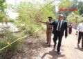 கல்முனையில் புதைகுழி இருப்பதாக கூறப்படும் இடங்களை பார்வையிட்ட ​நீதி அமைச்சர்.!