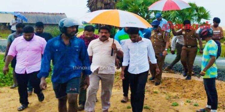 கற்கோவளம் கடற்கரைப் பகுதிக்கு சந்திரசேகர் விஜயம்!