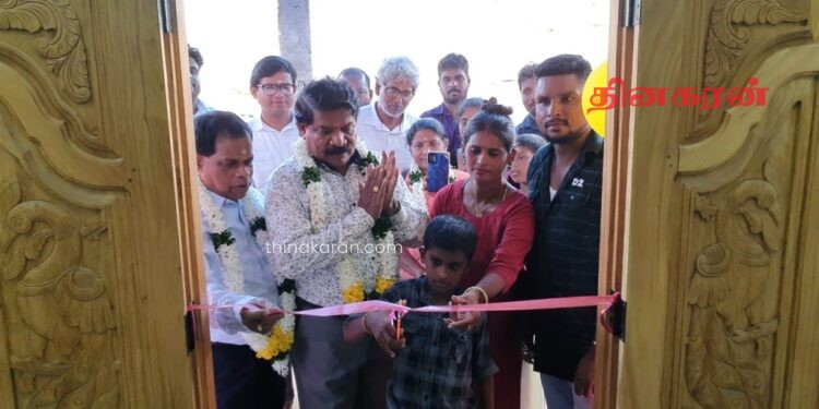 யாழில் பயனாளிகளிடம் வீடுகள் கையளிப்பு.!