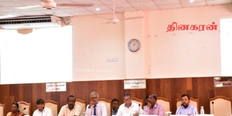 மன்னார் மாவட்ட அபிவிருத்திக் குழுக் கூட்டம்.!