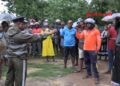 பெயர்ப்பலகை நட வந்த தொல்லியல் திணைக்கள அதிகாரிகளை துரத்திய மக்கள்!