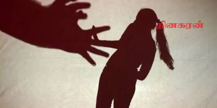 மாணவிகளுடன் தவறாக நடக்க முற்பட்ட ஆசிரியர் பணி நீக்கம்.!