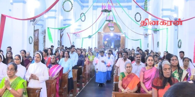 புளியந்தீவு புனித மரியாள் பேராலயத்தில் நடைபெற்ற கிறிஸ்மஸ் வழிபாடுகள்.!