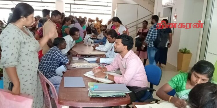 முல்லைத்தீவில் நடைபெற்ற நடமாடும் சேவை.!