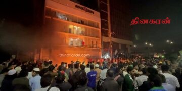 பங்களாதேஷில் வெடித்துள்ள பயங்கர வன்முறை: தீக்கிரையான முன்னணி செய்தித்தாள் நிறுவனங்கள்!