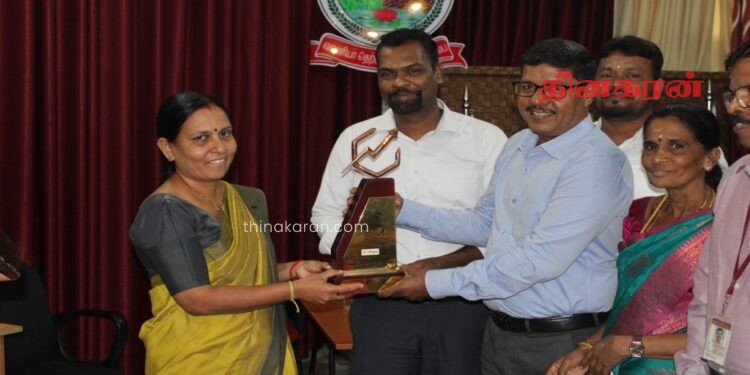 வவுனியா தெற்கு தமிழ் பிரதேச சபையின் உத்தியோகத்தர்கள், ஊழியர்கள் கெளரவிப்பு.!