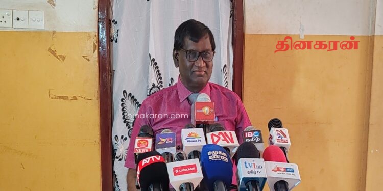 தற்காலிக பதவிகளை வைத்துக் கொண்டு கட்சிக்கு சேறு பூசுகின்றனர்.!
