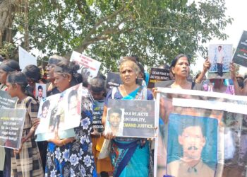 வலிந்து காணாமலாக்கப்பட்டோரின் உறவுகளின் சங்கத்தினரால் மாபெரும் போராட்டம்.!