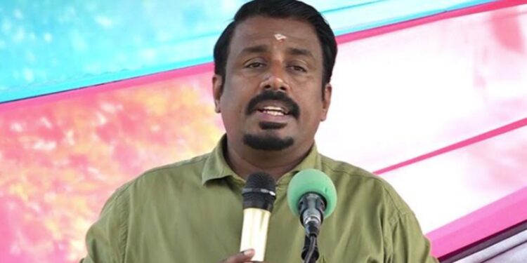 சஜித் எதிர்க்கட்சியின் கௌரவத்தை சீர்குலைக்கின்றார்.!