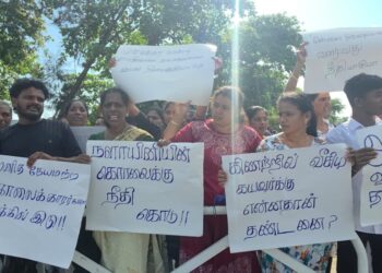 மட்டக்களப்பில் பாரிய கவனயீர்ப்பு போராட்டம் முன்னெடுப்பு.!