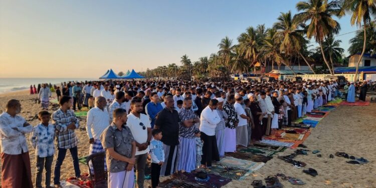 காத்தான்குடியில் சிறப்பாக நடைபெற்ற நோன்புப் பெருநாள் திடல் தொழுகை.!