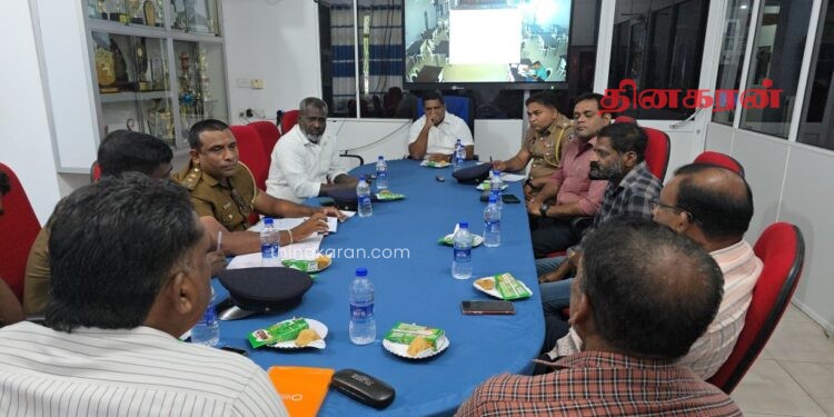 மதுபானசாலைகளில் பகல் நேரத்தில் போத்தலில் அடைக்கப்பட்ட கள் விற்கத் தடை.!
