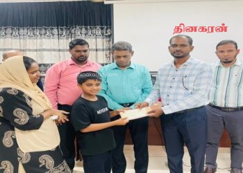 “பிரஜாசக்தி 2026” வீடமைப்பு திட்டம்: அட்டாளைச்சேனையில் பயனாளிகளுக்கு முதற்கட்ட காசோலை வழங்கல்.!