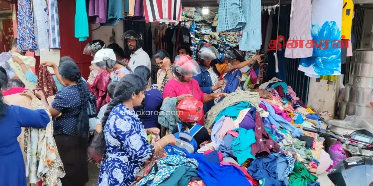 தமிழ் – சிங்கள புத்தாண்டை முன்னிட்டு வவுனியாவில் களை கட்டிய வியாபாரம்!
