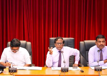 மணல் மாபியாவுக்கு முற்றுப்புள்ளி கிளிநொச்சியில் குறைந்த விலையில் மணலை வழங்குவதற்குத் தீர்மானம் – ஆளுநர் தலைமையிலான ஆலோசனைக் கூட்டத்தில் முடிவு