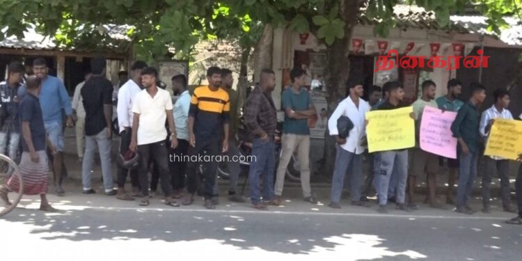 சட்டவிரோத வடிசாராய உற்பத்தியை கட்டுப்படுத்துமாறு கோரி கவனயீர்ப்பு பேரணி.!