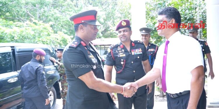 வடக்கு மாகாண ஆளுநருடன்யாழ். கட்டளைத் தளபதி சந்திப்பு