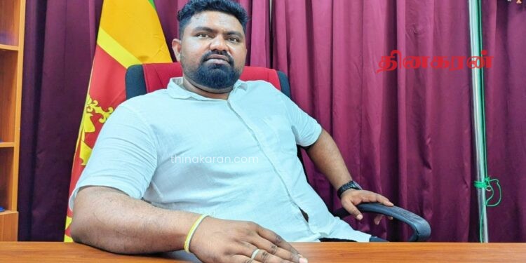 முதல்வரின் செயற்பாடுகளை ஆளுநர் தடுத்தால் மாநகரசபை எதற்கு?