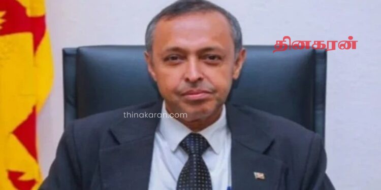 போக்குவரத்து அமைச்சின் செயலாளர் பதவி விலக தீர்மானம்.!