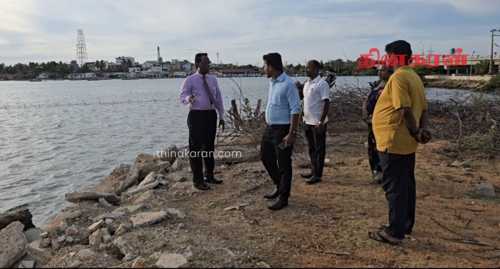 மன்னாரில் அமைக்கப்படும் கடலோரப் பூங்காவை பார்வையிட்ட வடமாகாண சுற்றுலா அதிகார சபை தலைவர்.!