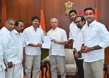தமிழகத்தின் புதிய முதல்வராக நாளை பதவியேற்கின்றார் விஜய்!