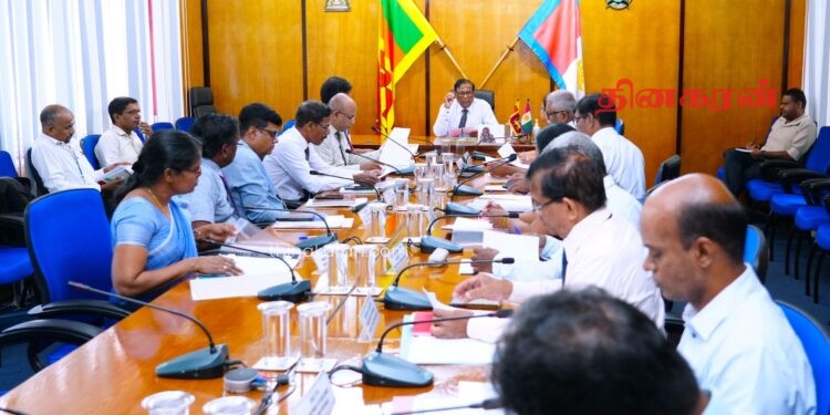 வடக்கில் தற்காலிக ஊழியர்களைநிரந்தரமாக்க ஆளுநர் உத்தரவு!