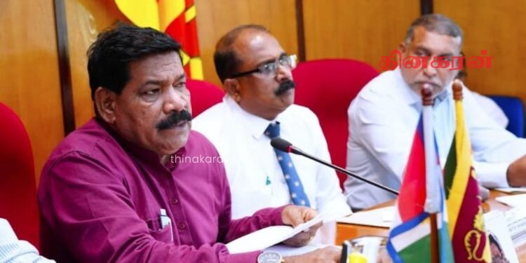 காணி விடுவிப்புக்காக இராணுவத்துடன் ஆளுங்கட்சியினர் கடும் வாக்குவாதம்.!