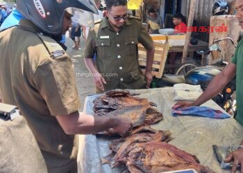 அம்பாறையில் பெண்கள் சந்தை மற்றும் உணவகங்களில் சோதனை