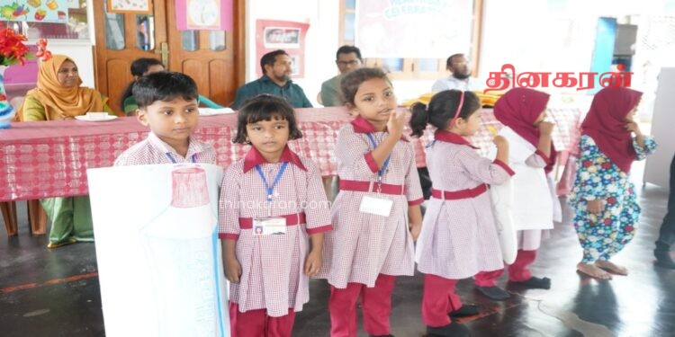 வாய் சுகாதாரம் தொடர்பான கண்காட்சியும் விழிப்புணர்வு நிகழ்வும்.!