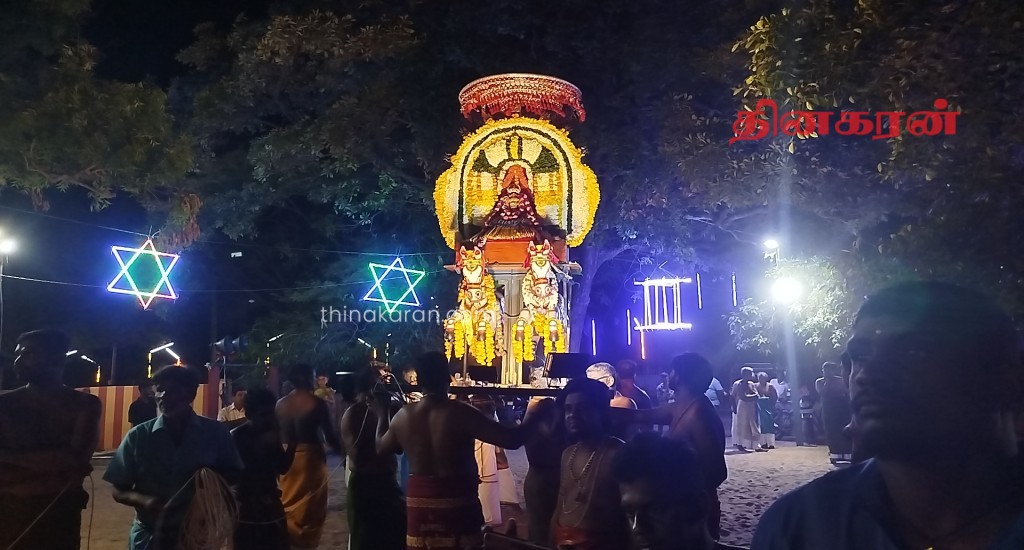கச்சாய் கண்ணகி அம்மன் ஆலய அலங்கார உற்சவத்தின் 7ஆம் நாள் திருவிழா.!