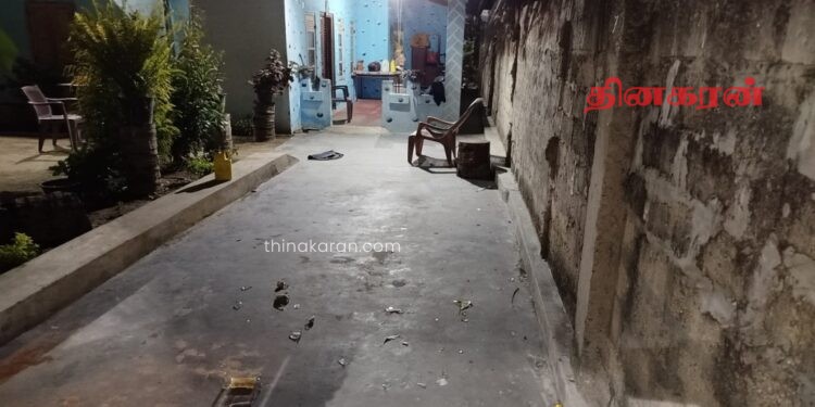 வன்முறைக் கும்பல் அட்டகாசம்; அடித்து உடைக்கப்பட்ட வீடு.!