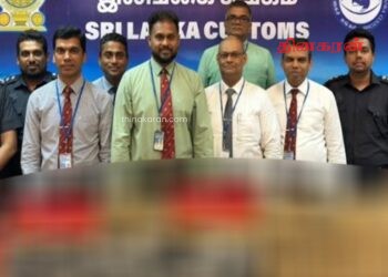 வெளிநாட்டு சிகரெட்டுகளுடன் இரு சீனர்கள் கைது.!