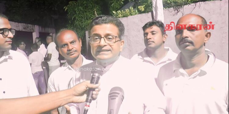 உயிரைப் பணயம் வைத்து தகவல் வழங்குநர்களை பாதுகாக்கின்றார் சுரேஷ் சலே.!