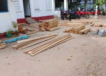 சட்டவிரோதமாகக் கடத்த முயன்ற தேக்கம் பலகைகள் மீட்பு – சந்தேக நபருக்குப் பிணை!