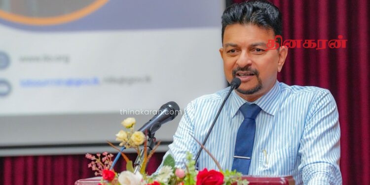 இனவாதிகள், மோசடியாளர்கள் எதிரணியுடன் இணைவார்கள் என்பதை தயாசிறி எம்.பி ஏற்றுக்கொண்டுள்ளார்!